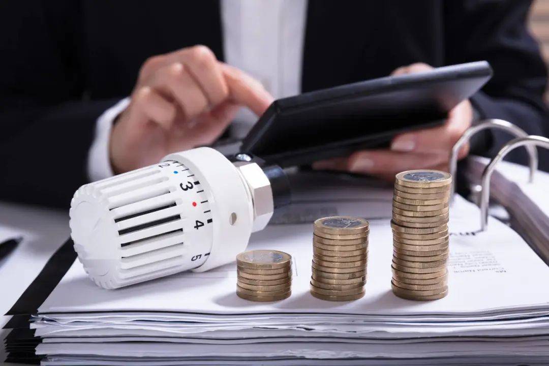 互金巨头陆金所回港上市<strong></p>
<p>大同证券</strong>，4年市值蒸发2396亿元