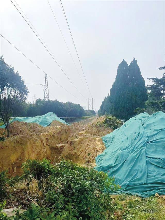 郑州高新区一小区多位居民反映供暖问题 高新热力：施工正在进行<strong></p>
<p>银泰证券</strong>，管道修通后能供暖