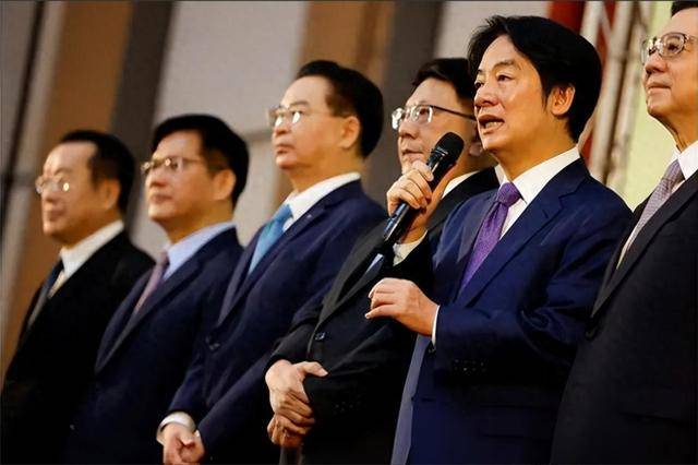 对华服软无果后<strong></p>
<p>证券交易时间</strong>，转身接待台当局窜访团，要用美国的方式对中国？