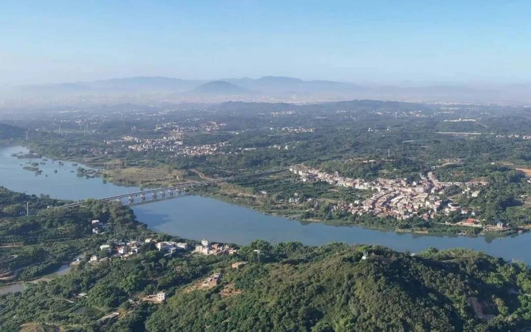 调研报告反映农村宅基地闲置：一村696间房<strong></p>
<p>西南证券股吧</strong>，空置率43.8%