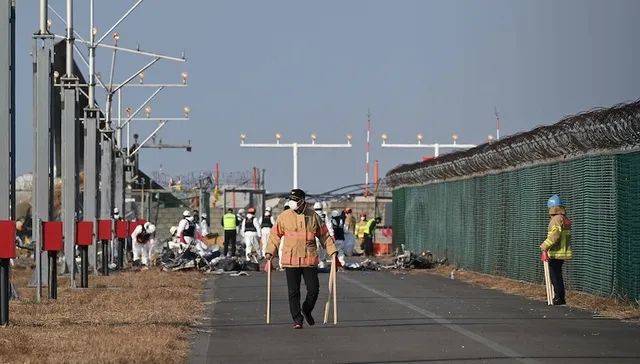 韩国遭遇本土最致命空难<strong></p>
<p>国元证券股吧</strong>，专家：飞机维护和机场设计都有问题