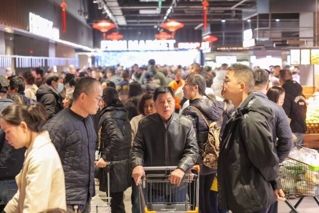 经胖东来“爆改”后<strong></p>
<p>西南证券官网</strong>，长沙金星路步步高超市升级亮相