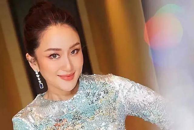 深挖 | 即将访华的泰国总理佩通坦<strong></p>
<p>海通证券股份有限公司</strong>，是他信女儿，也是“泰国第一名媛”