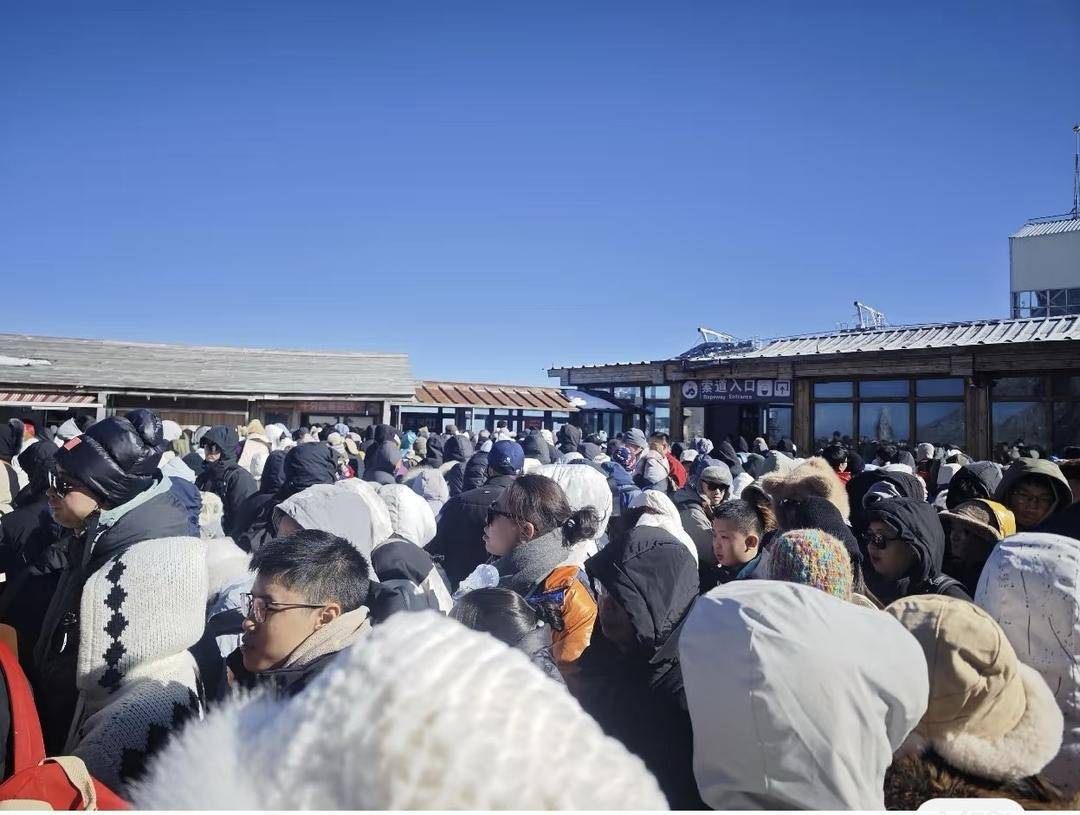 有游客被困玉龙雪山山顶<strong></p>
<p>海通证券股份有限公司</strong>？景区回应：现在是雪山风季 已实行限流